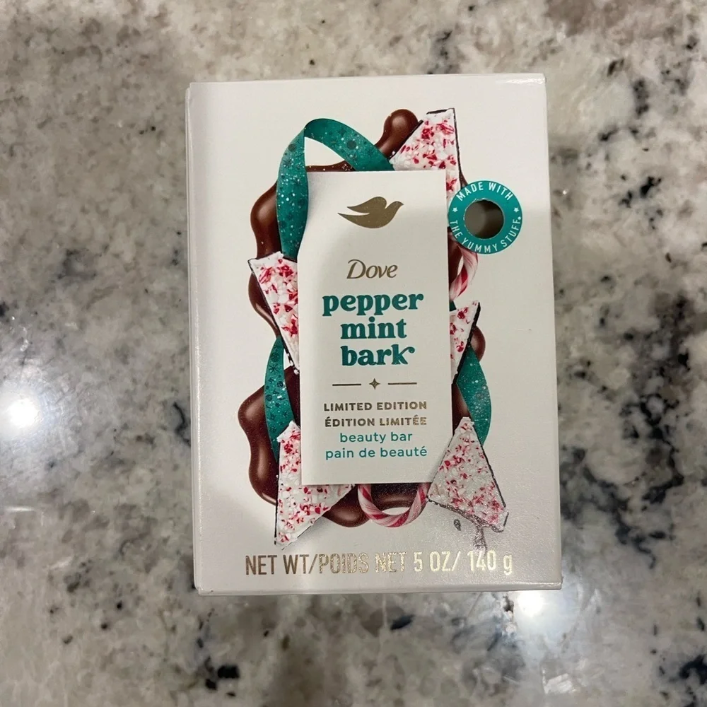 Dove Limited Edition Holiday Treats Beauty Bar Soap, Peppermint Bark 5 Oz